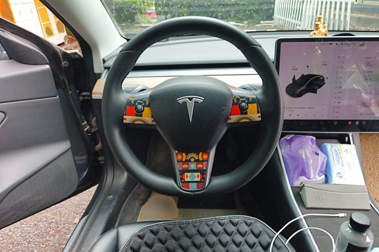 Used Tesla Model 3 2019 Long-Range All-Wheel-Drive Version Steering Wheel