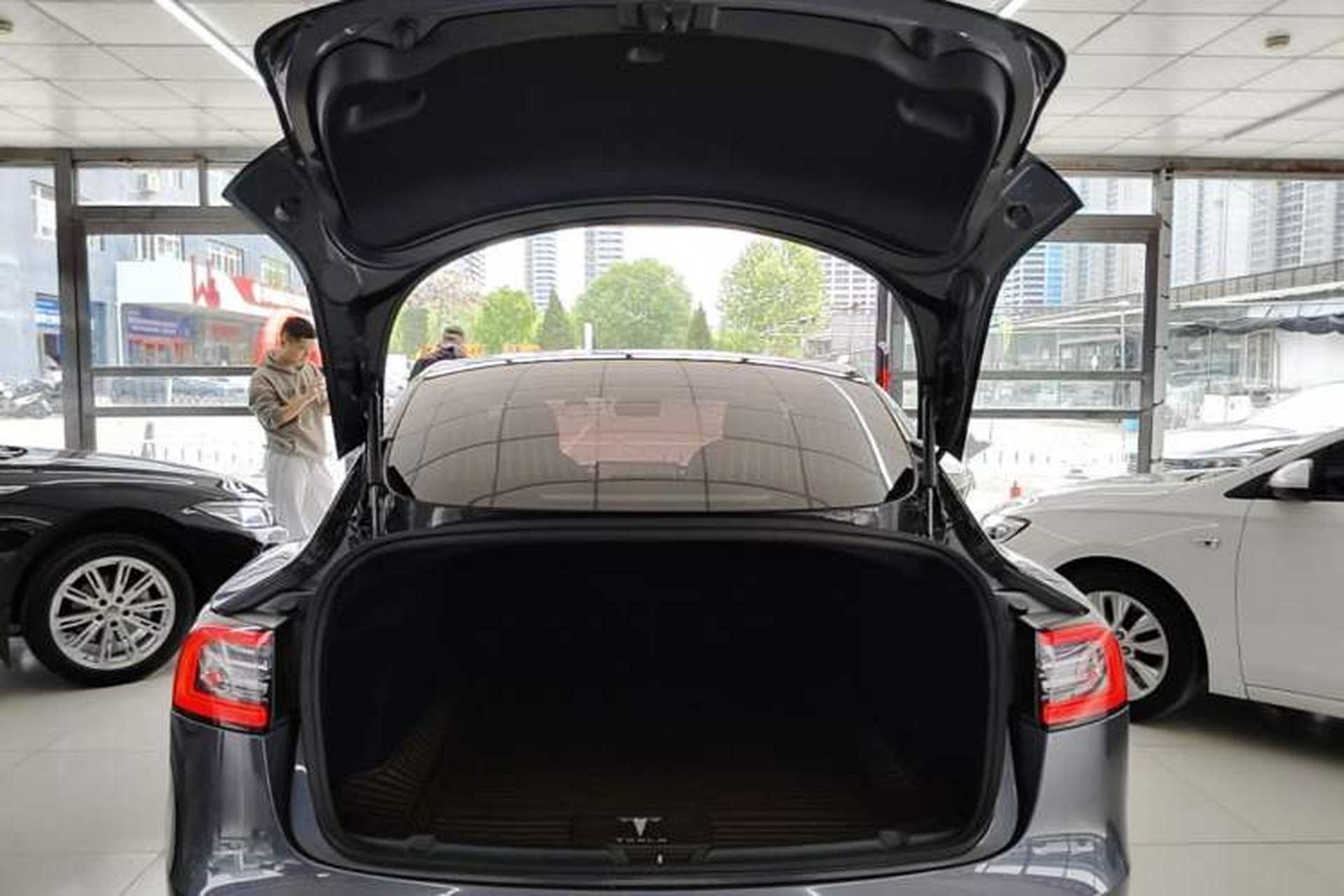 Used Tesla Model 3 2019 Standard Range Rear-Drive Upgraded Version Trunk