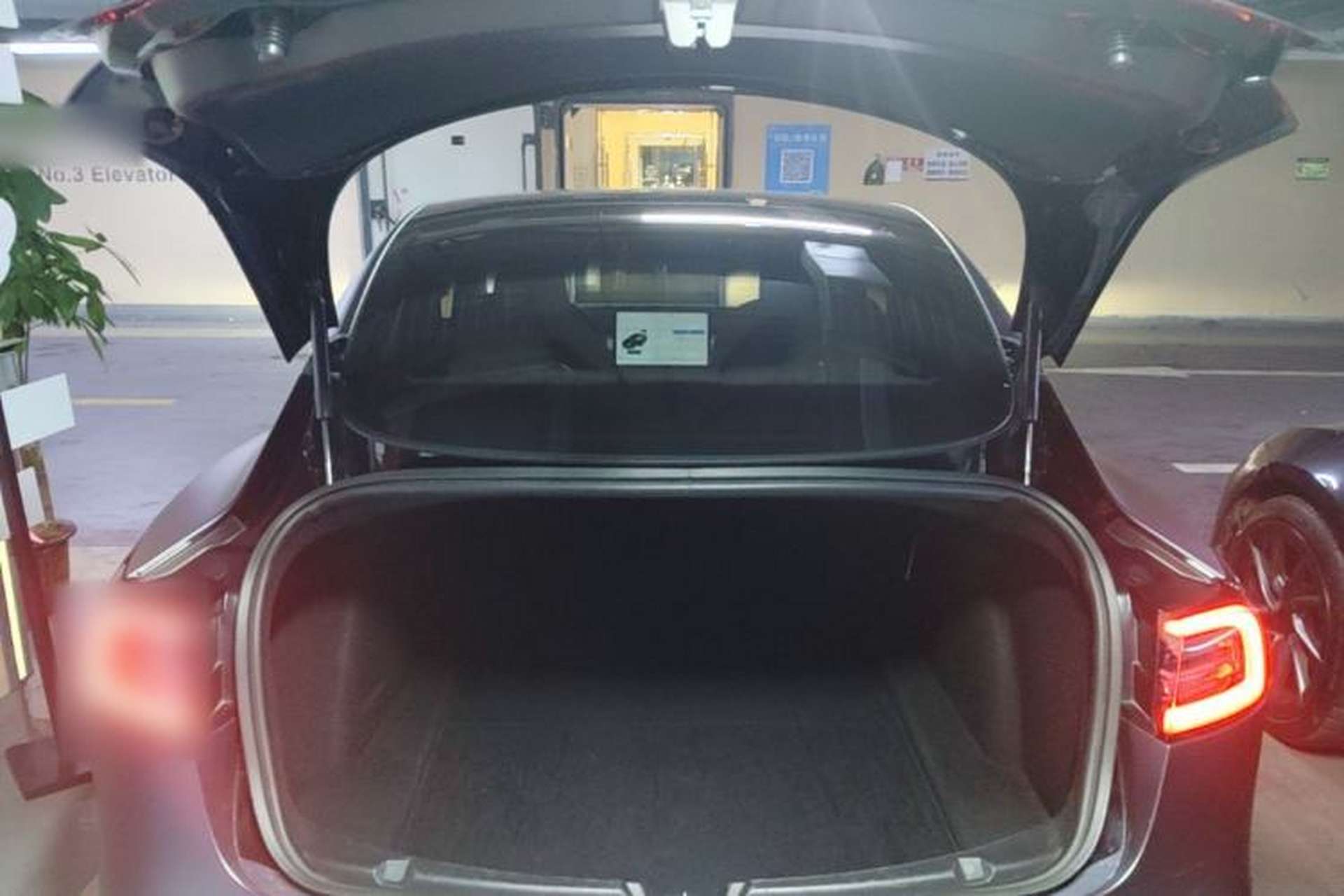 Used Tesla Model 3 2019 Long-Range Rear-Wheel-Drive Version Trunk