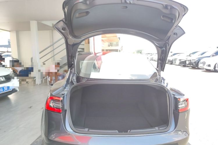 Used Tesla Model 3 2019 Long-Range All-Wheel-Drive Version Trunk