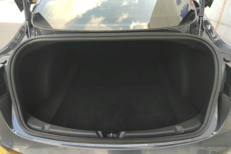 Used Tesla Model 3 2019 Standard Range Rear-Drive Upgraded Version Trunk