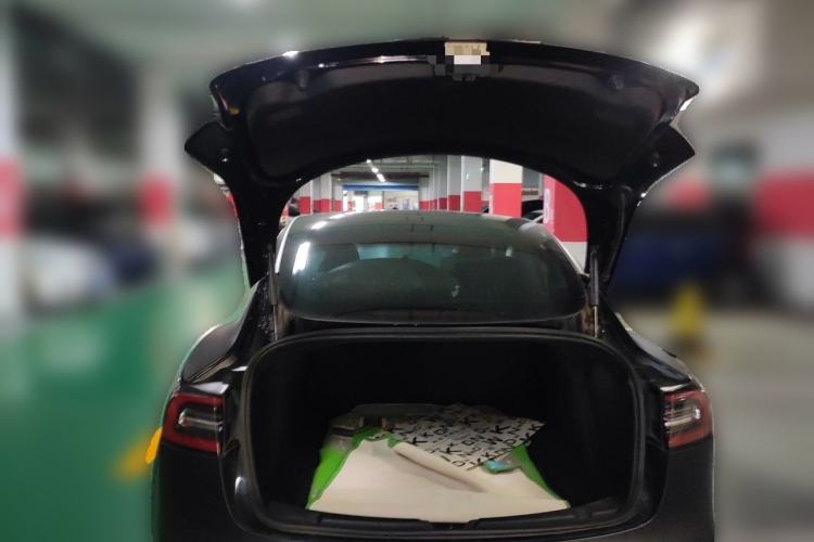 Used Tesla Model 3 2019 Long-Range All-Wheel-Drive Version Trunk
