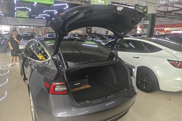 Used Tesla Model 3 2019 Long-Range All-Wheel-Drive Version Trunk