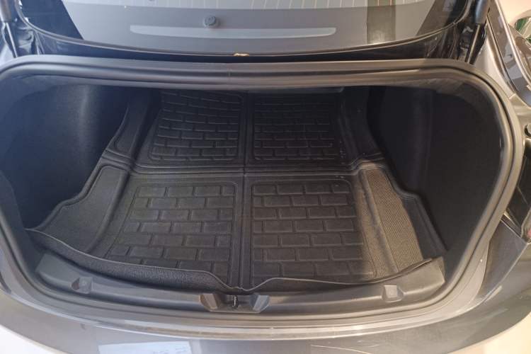 Used Tesla Model 3 2019 Performance High-Performance All-Wheel-Drive Version Trunk