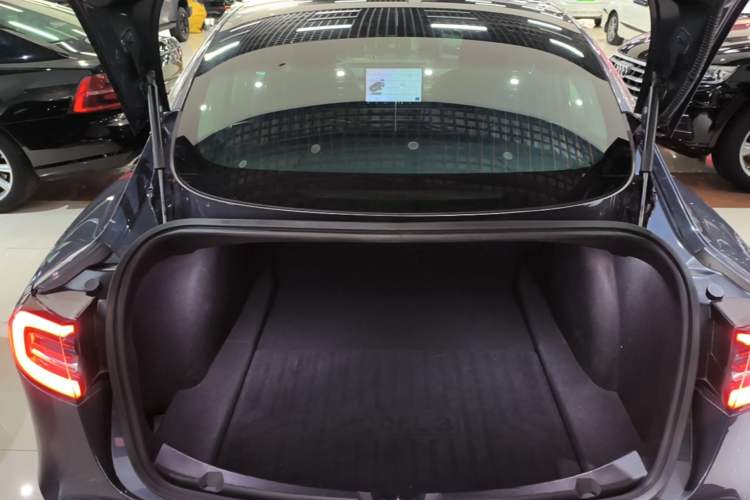 Used Tesla Model 3 2019 Standard Range Rear-Drive Upgraded Version Trunk