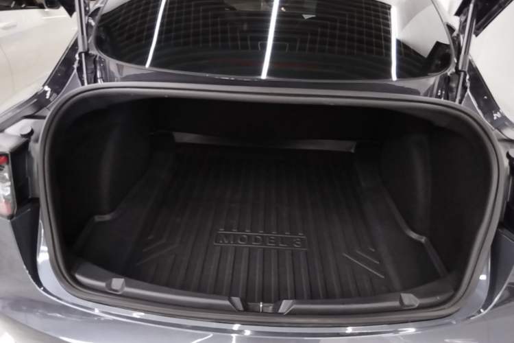 Used Tesla Model 3 2019 Standard Range Rear-Drive Upgraded Version Trunk