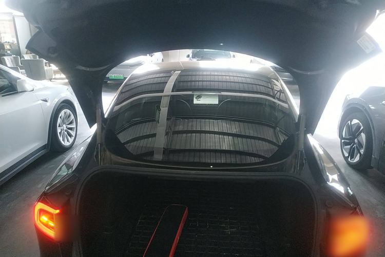 Used Tesla Model 3 2019 Long-Range Rear-Wheel-Drive Version Trunk