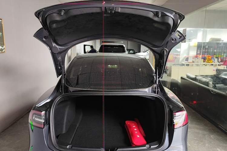 Used Tesla Model 3 2019 Standard Range Rear-Drive Upgraded Version Trunk
