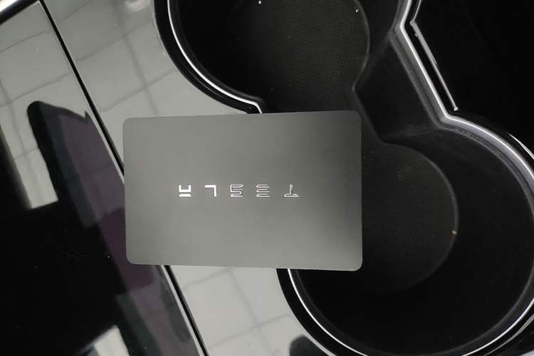 Used Tesla Model 3 2019 Long-Range All-Wheel-Drive Version Vehicle Key