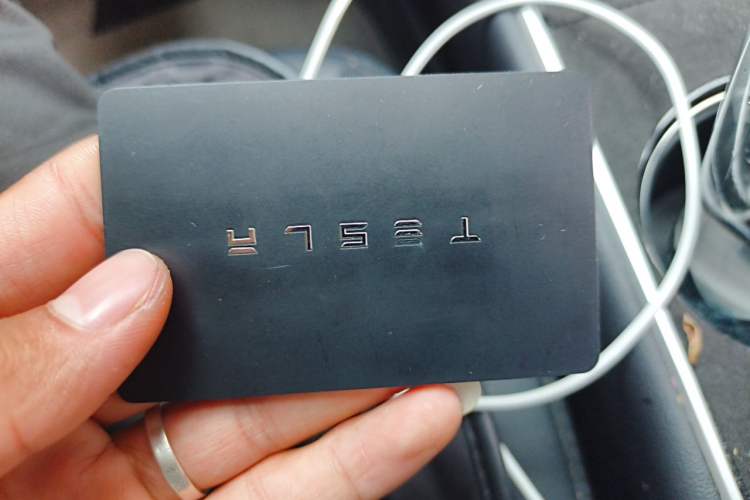 Used Tesla Model 3 2019 Long-Range All-Wheel-Drive Version Vehicle Key