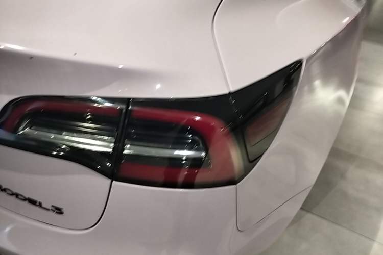 Used Tesla Model 3 2019 Long-Range Rear-Wheel-Drive Version Exterior 3