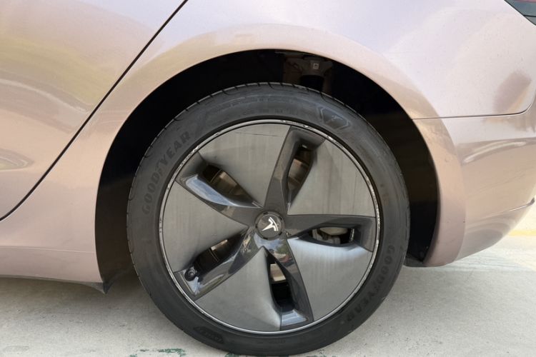 Used Tesla Model 3 2019 Long-Range All-Wheel-Drive Version Exterior 6