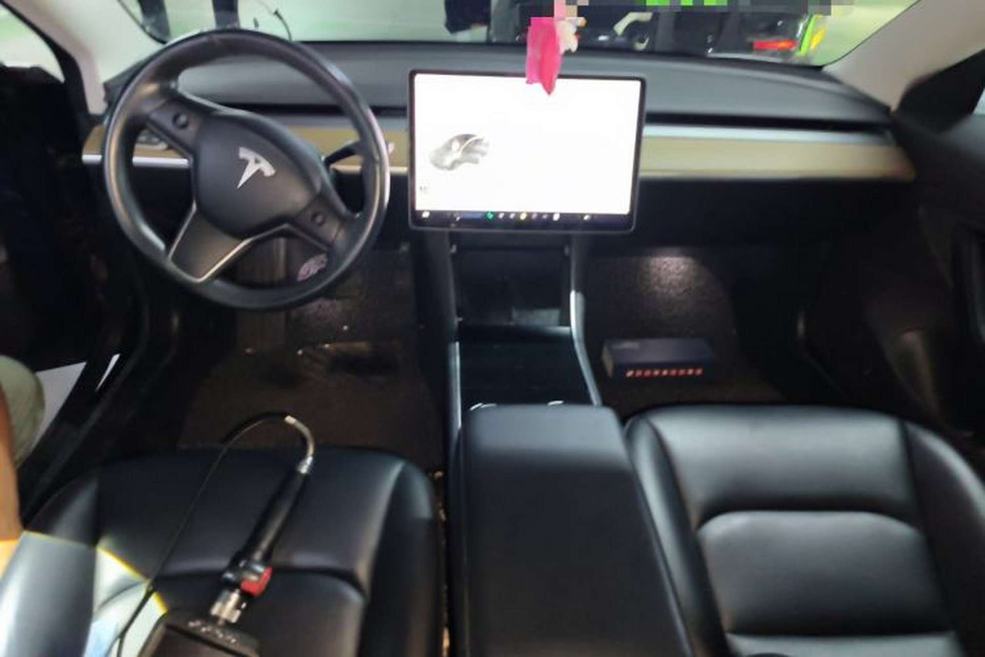 Used Tesla Model 3 2019 Long-Range Rear-Wheel-Drive Version Center Console