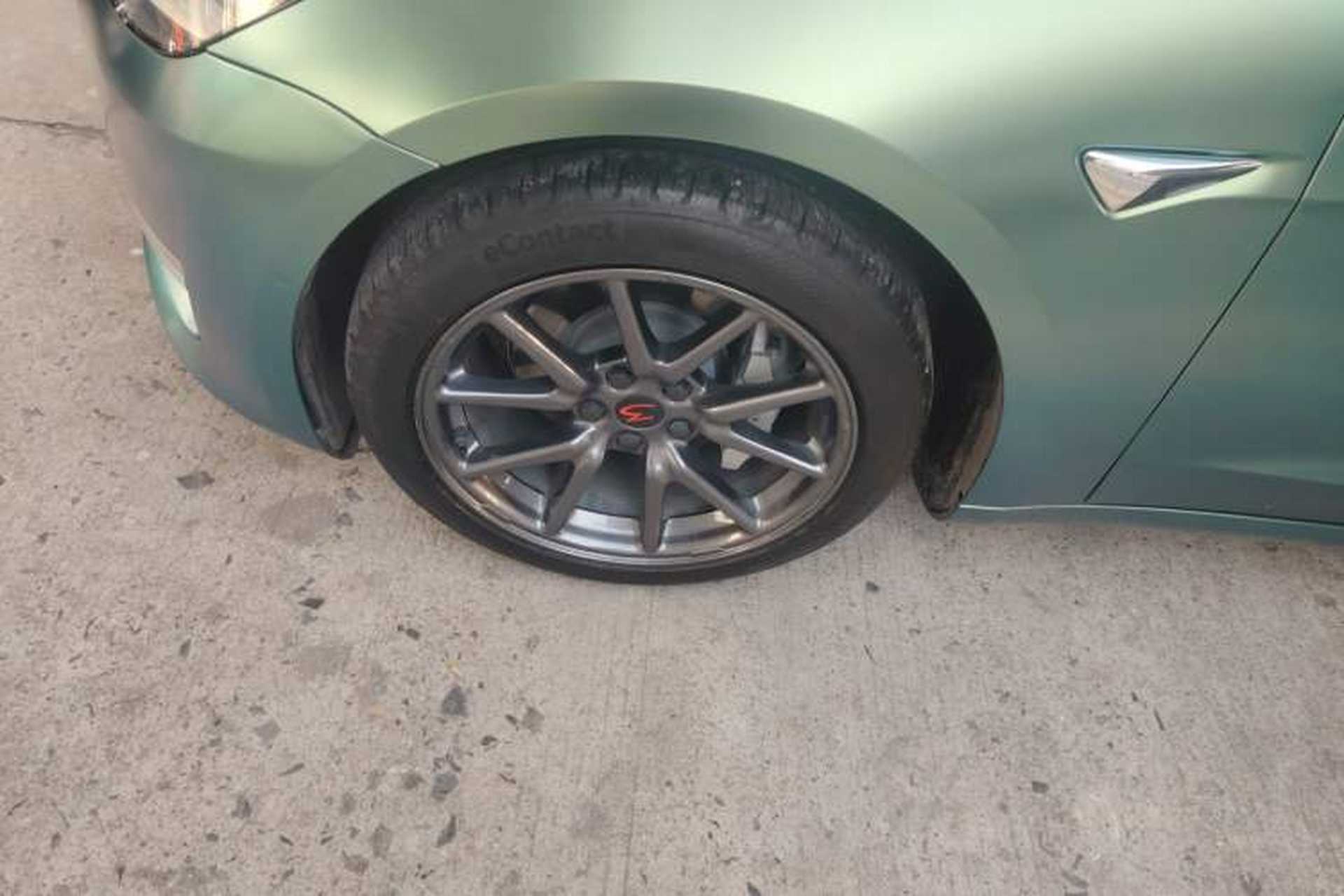 Used Tesla Model 3 2019 Long-Range Rear-Wheel-Drive Version Left Front Wheel Hub