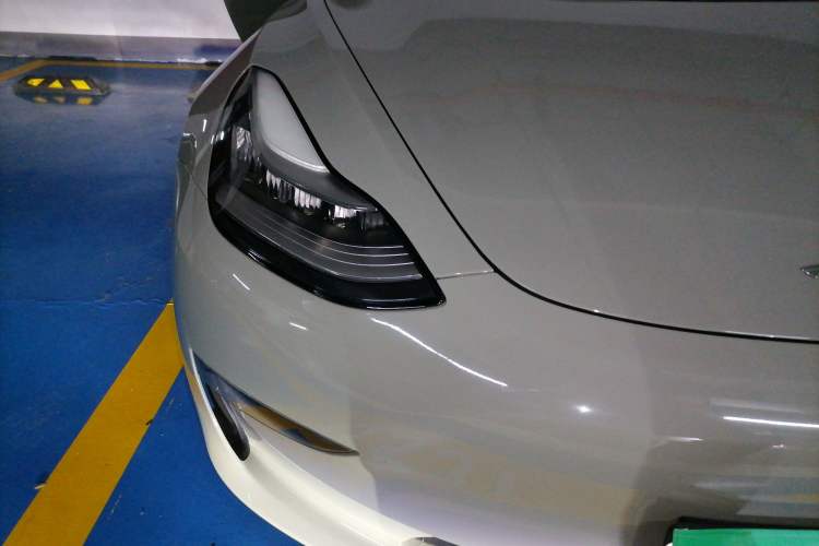 Used Tesla Model 3 2019 Long-Range All-Wheel-Drive Version Right Front Headlight