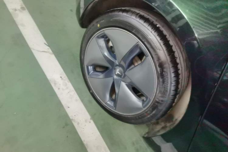 Used Tesla Model 3 2019 Standard Range Rear-Drive Upgraded Version Right Rear Wheel Hub