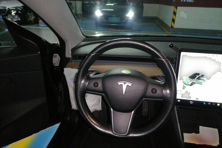Used Tesla Model 3 2019 Long-Range All-Wheel-Drive Version Steering Wheel
