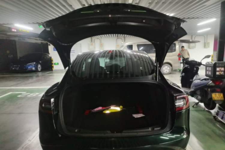 Used Tesla Model 3 2019 Standard Range Rear-Drive Upgraded Version Trunk