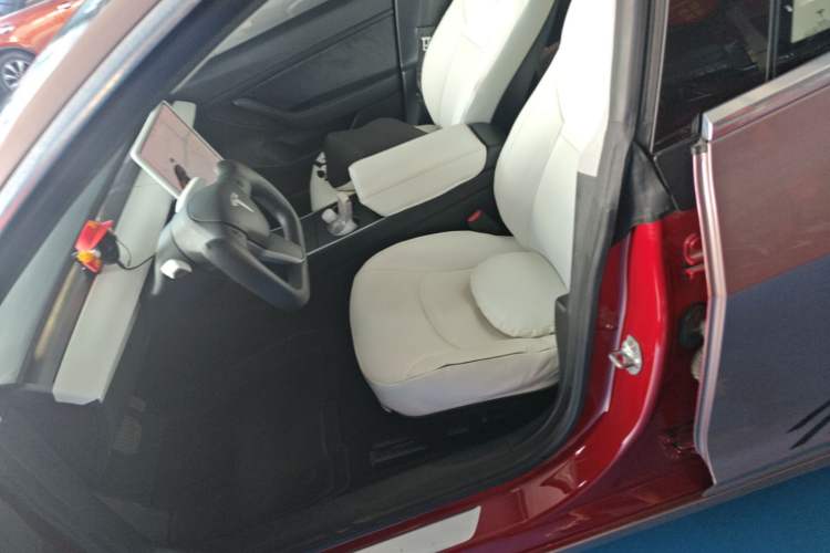 Used Tesla Model 3 2019 Standard Range Rear-Drive Upgraded Version Left Front Seat