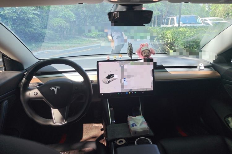 Used Tesla Model 3 2019 Long-Range All-Wheel-Drive Version Center Console