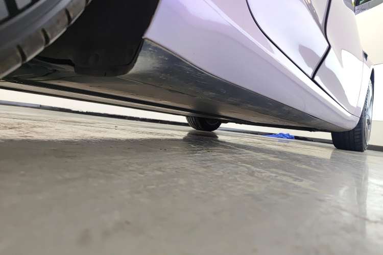 Used Tesla Model 3 2019 Standard Range Rear-Wheel Drive Upgraded Version (60 kWh) Right Side Sill