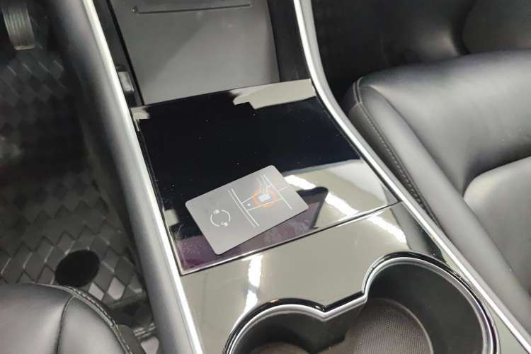 Used Tesla Model 3 2019 Standard Range Rear-Wheel Drive Upgraded Version (60 kWh) Vehicle Key