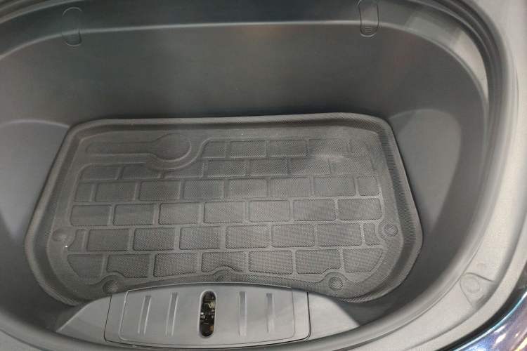 Used Tesla Model 3 2019 Long-Range All-Wheel-Drive Version Engine Bay