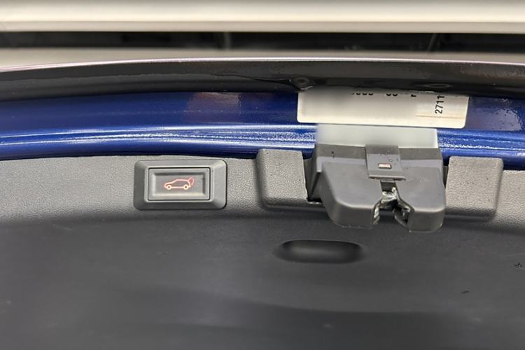 Used Tesla Model 3 2019 Long-Range Rear-Wheel-Drive Version Exterior 7
