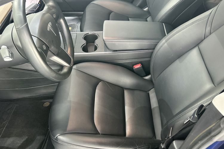 Used Tesla Model 3 2019 Long-Range Rear-Wheel-Drive Version Interior 7