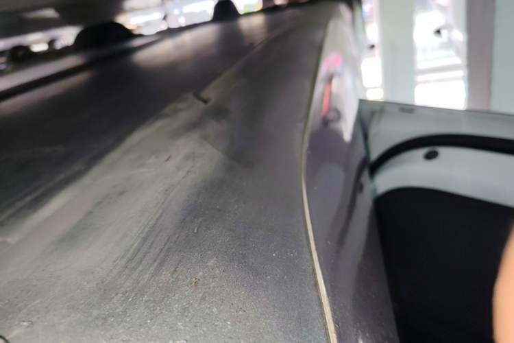 Used Tesla Model 3 2019 Long-Range All-Wheel-Drive Version Left Side Sill