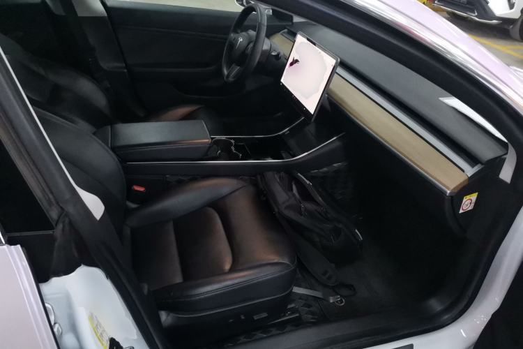 Used Tesla Model 3 2019 Standard Range Rear-Wheel Drive Upgraded Version (60 kWh) Right Front Seat