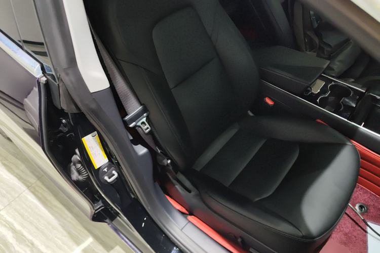 Used Tesla Model 3 2019 Standard Range Rear-Drive Upgraded Version Right Front Seat