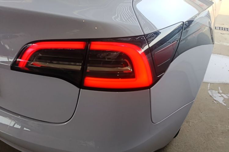 Used Tesla Model 3 2019 Long-Range Rear-Wheel-Drive Version Right Rear Taillight