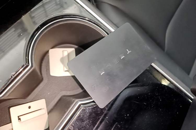 Used Tesla Model 3 2019 Long-Range Rear-Wheel-Drive Version Vehicle Key
