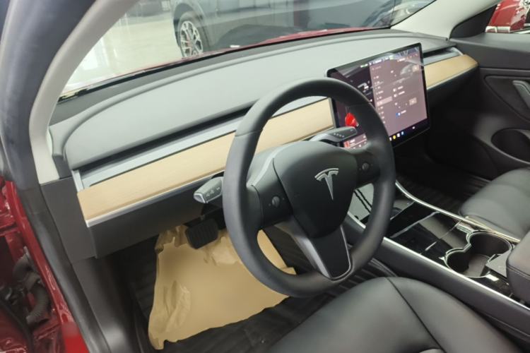Used Tesla Model 3 2019 Standard Range Rear-Wheel Drive Upgraded Version (60 kWh) Center Console