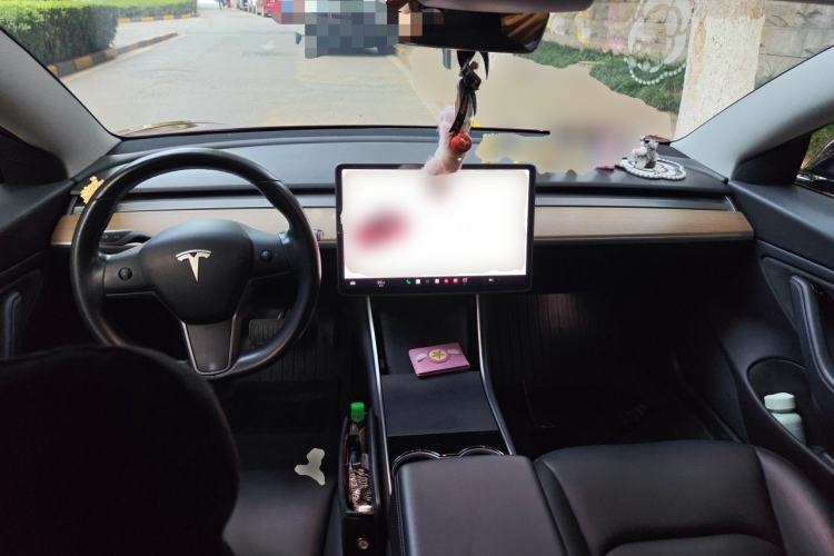Used Tesla Model 3 2019 Long-Range All-Wheel-Drive Version Center Console