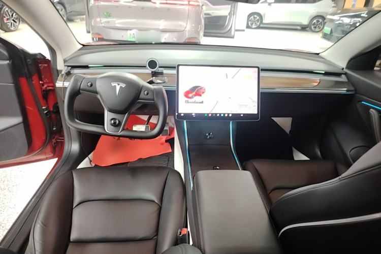 Used Tesla Model 3 2019 Long-Range All-Wheel-Drive Version Center Console