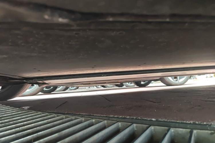 Used Tesla Model 3 2019 Standard Range Rear-Wheel Drive Upgraded Version (60 kWh) Chassis Rear Left