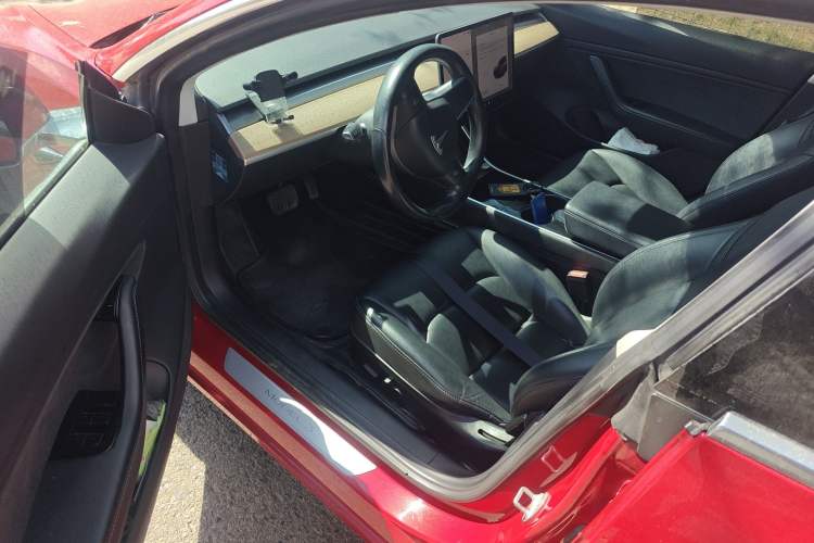 Used Tesla Model 3 2019 Long-Range All-Wheel-Drive Version Driver Seat