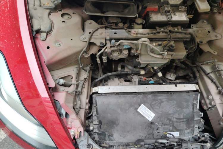 Used Tesla Model 3 2019 Long-Range All-Wheel-Drive Version Engine Bay Right
