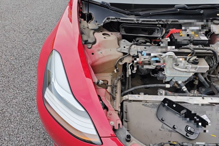 Used Tesla Model 3 2019 Long-Range Rear-Wheel-Drive Version Engine Bay Right