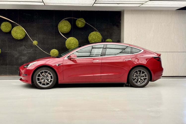 Used Tesla Model 3 2019 Long-Range All-Wheel-Drive Version Exterior 1