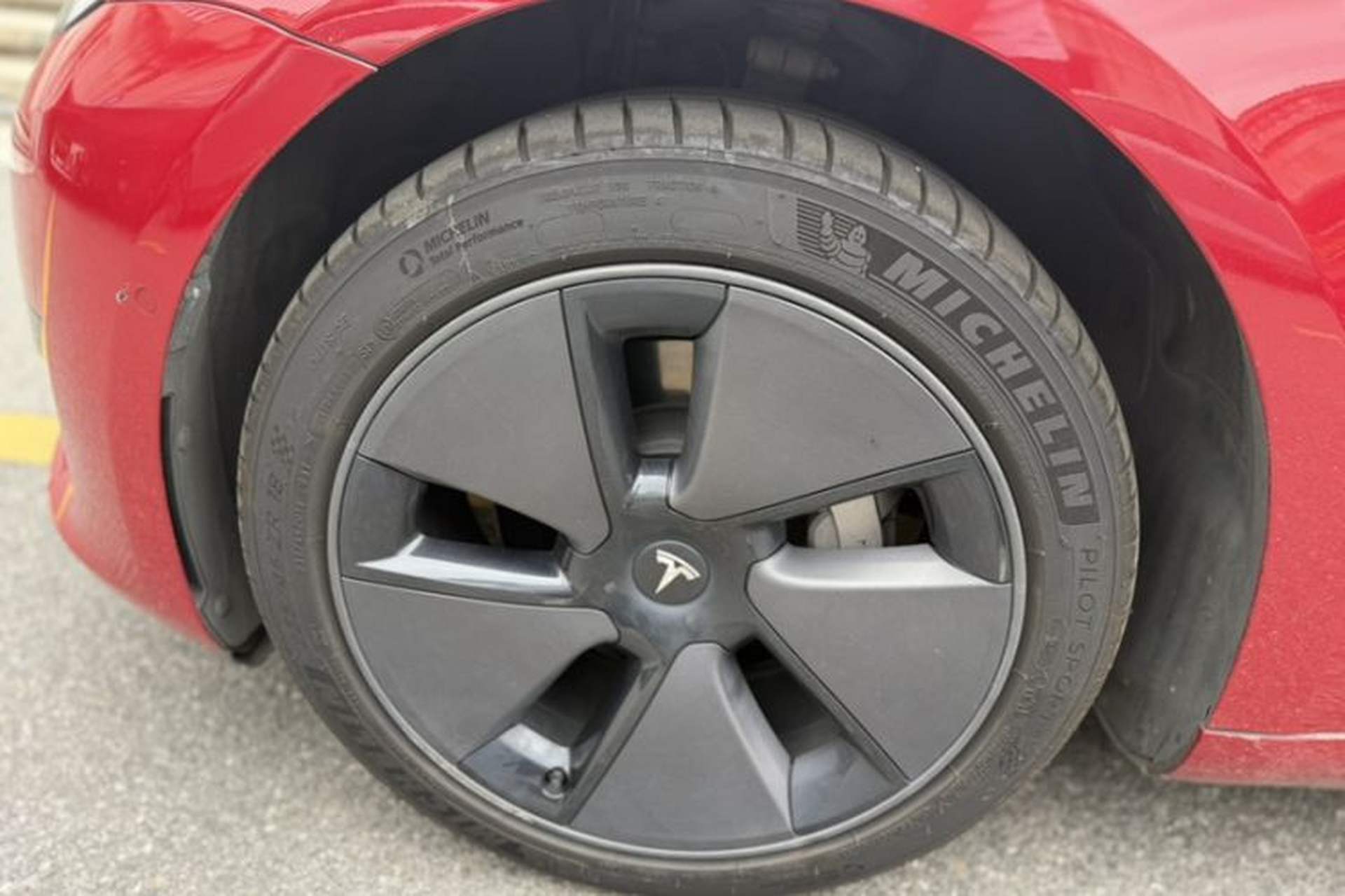 Used Tesla Model 3 2019 Standard Range Rear-Drive Upgraded Version Exterior 4