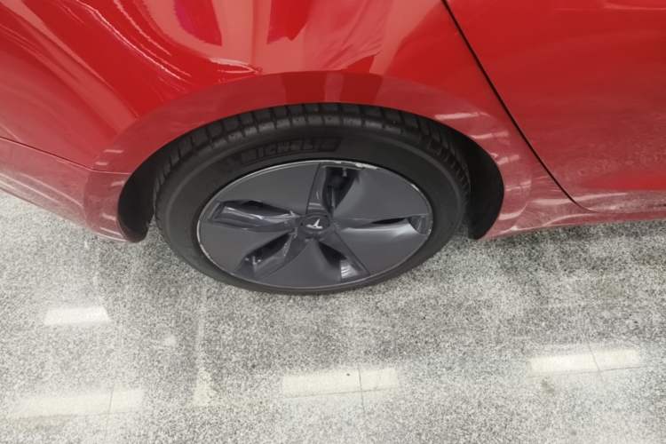 Used Tesla Model 3 2019 Standard Range Rear-Wheel Drive Upgraded Version (60 kWh) Exterior 5