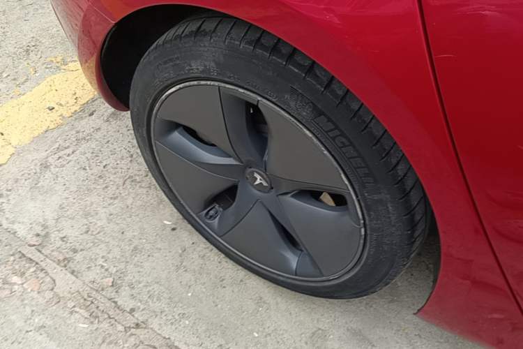 Used Tesla Model 3 2019 Long-Range All-Wheel-Drive Version Exterior 5