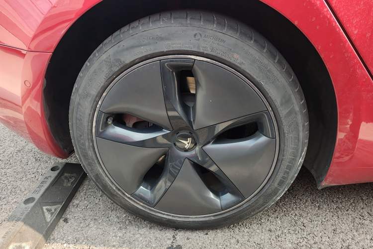 Used Tesla Model 3 2019 Standard Range Rear-Drive Upgraded Version Exterior 8