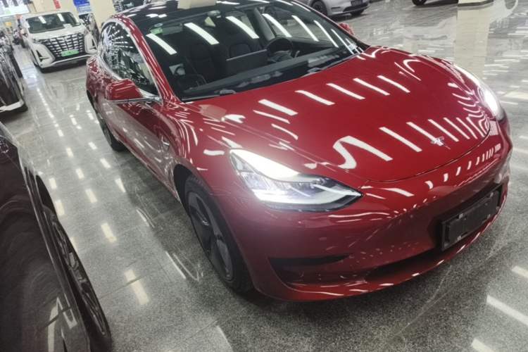 Used Tesla Model 3 2019 Standard Range Rear-Wheel Drive Upgraded Version (60 kWh) Front Right 45 Deg