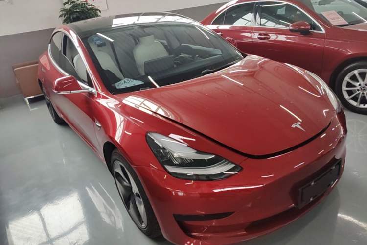 Used Tesla Model 3 2019 Standard Range Rear-Drive Upgraded Version Front Right 45 Deg