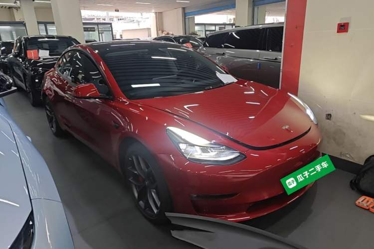 Used Tesla Model 3 2019 Standard Range Rear-Drive Upgraded Version Front Right 45 Deg