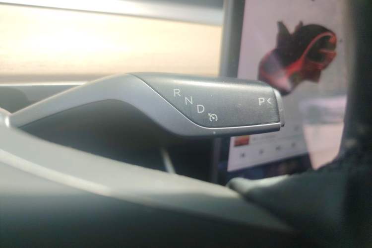 Used Tesla Model 3 2019 Standard Range Rear-Wheel Drive Upgraded Version (60 kWh) Gear Lever